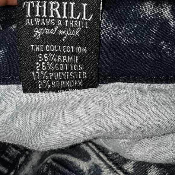 Thrill Jeans - Picture 7 of 7